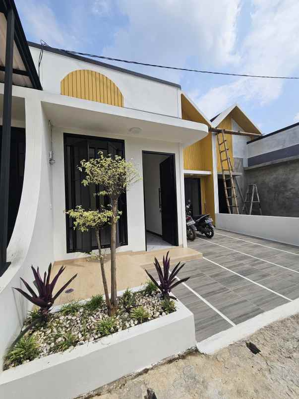 dijual rumah jalan raya sawangan bojongsari
