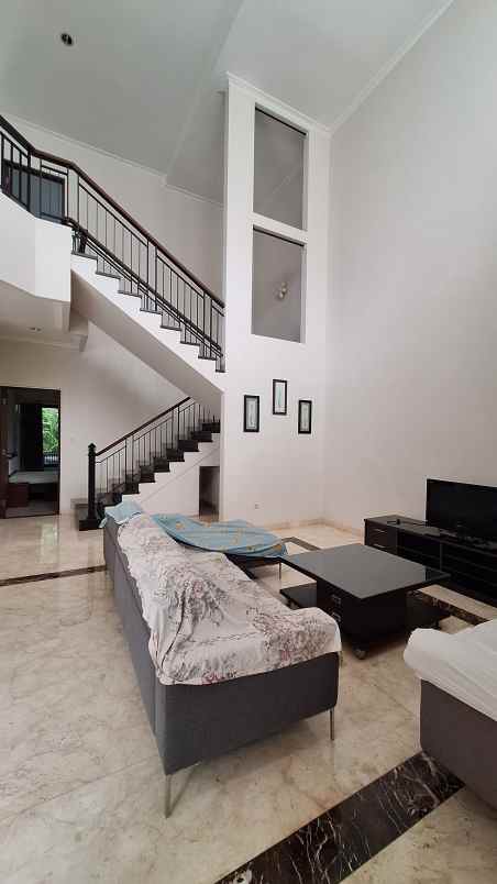 dijual rumah jalan satelit indah