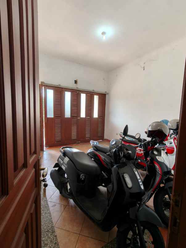 dijual rumah jalan terusan cikampek