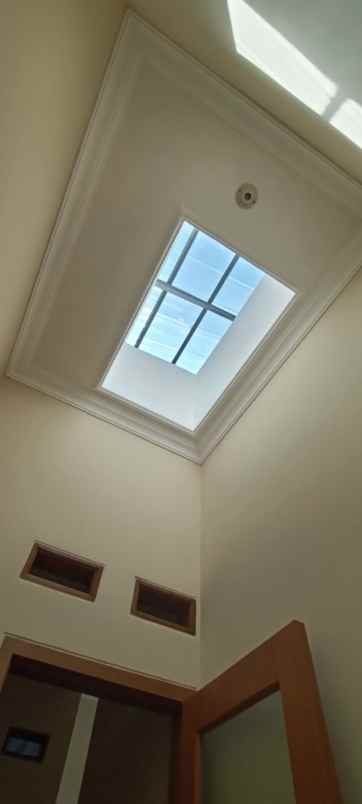 dijual rumah jatibening
