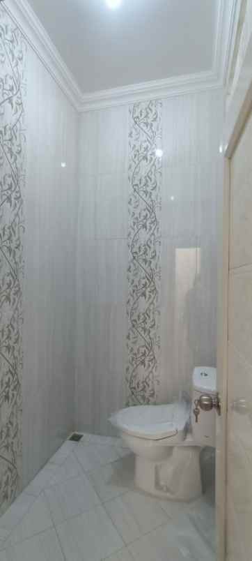 dijual rumah jatibening