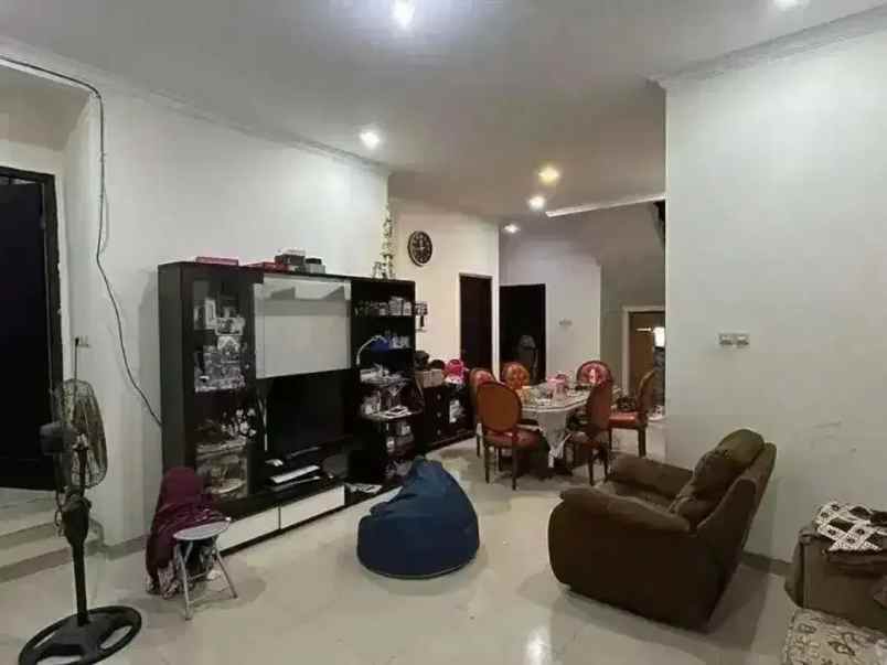 dijual rumah jatibening