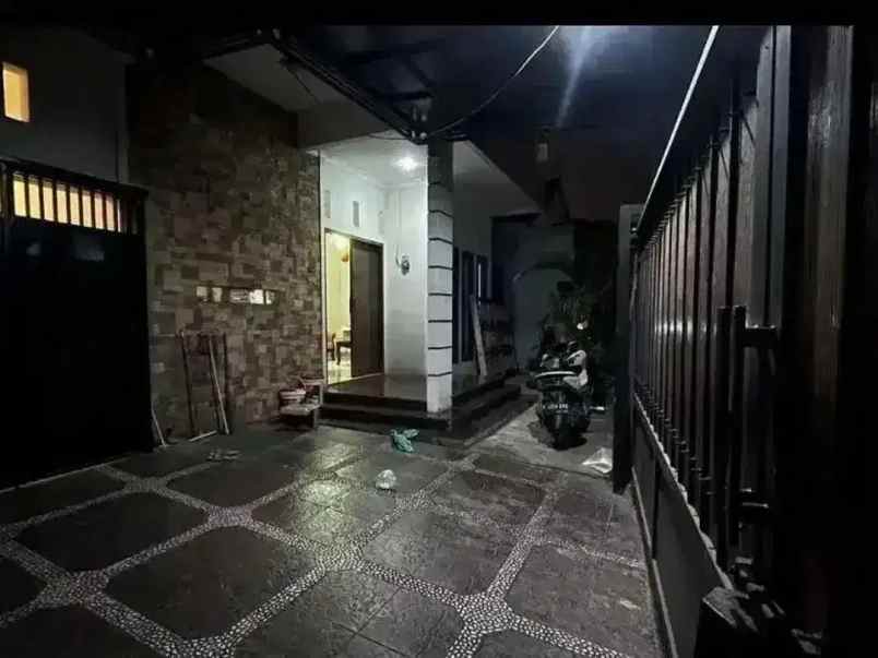 dijual rumah jatibening