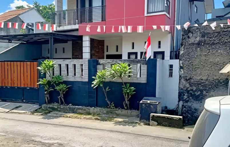 dijual rumah jatibening
