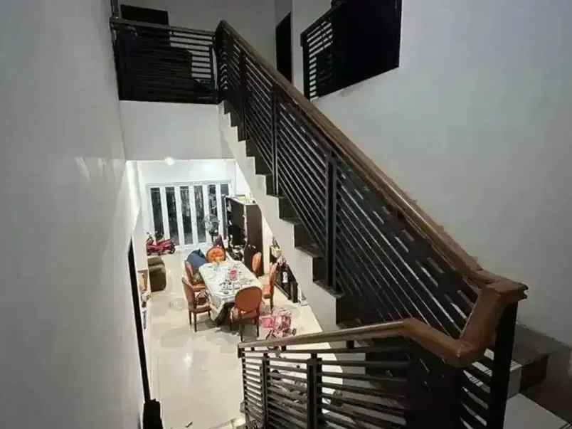 dijual rumah jatibening