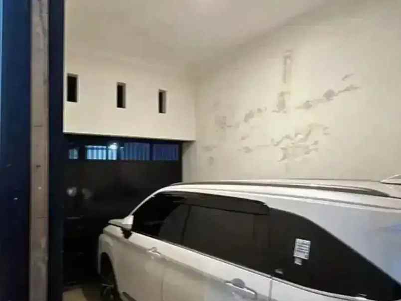 dijual rumah jatibening