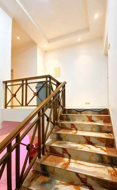 dijual rumah jatibening