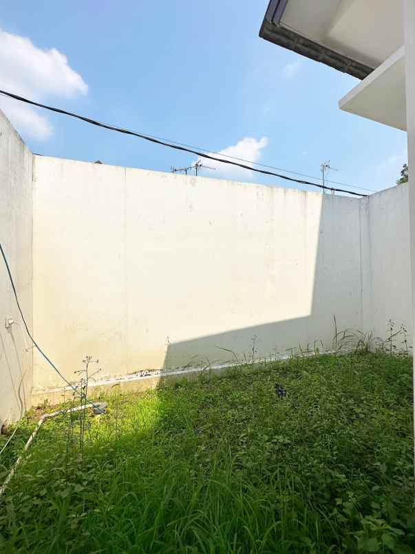 dijual rumah jatisampurna