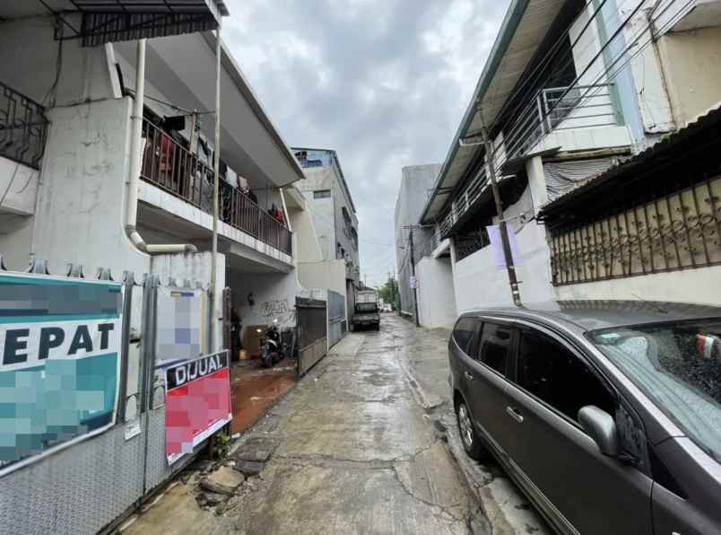dijual rumah ji arwana jembatan dua