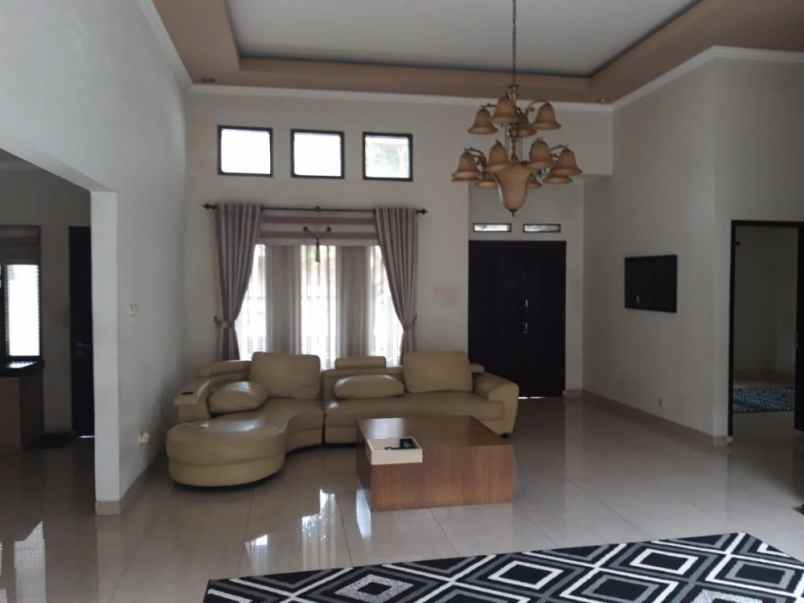 dijual rumah jl aeromodeling arcamanik