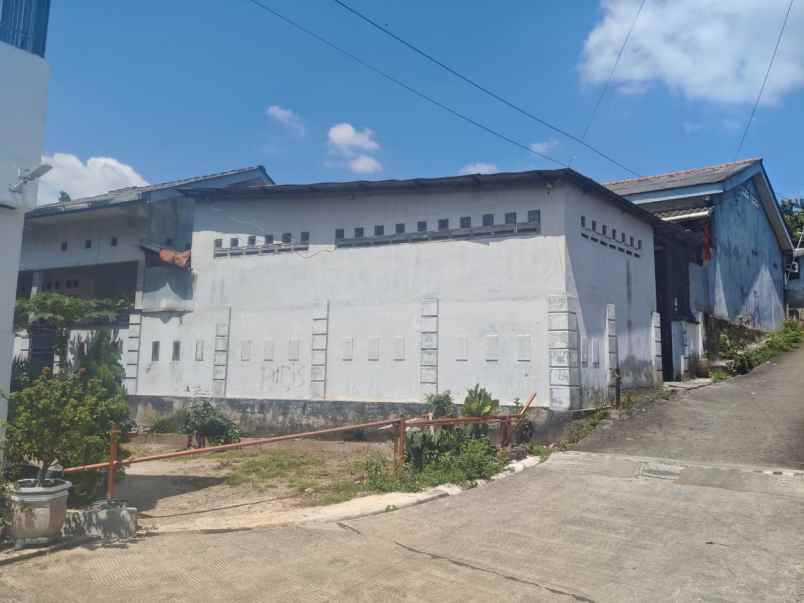 dijual rumah jl bambu kuning no 58