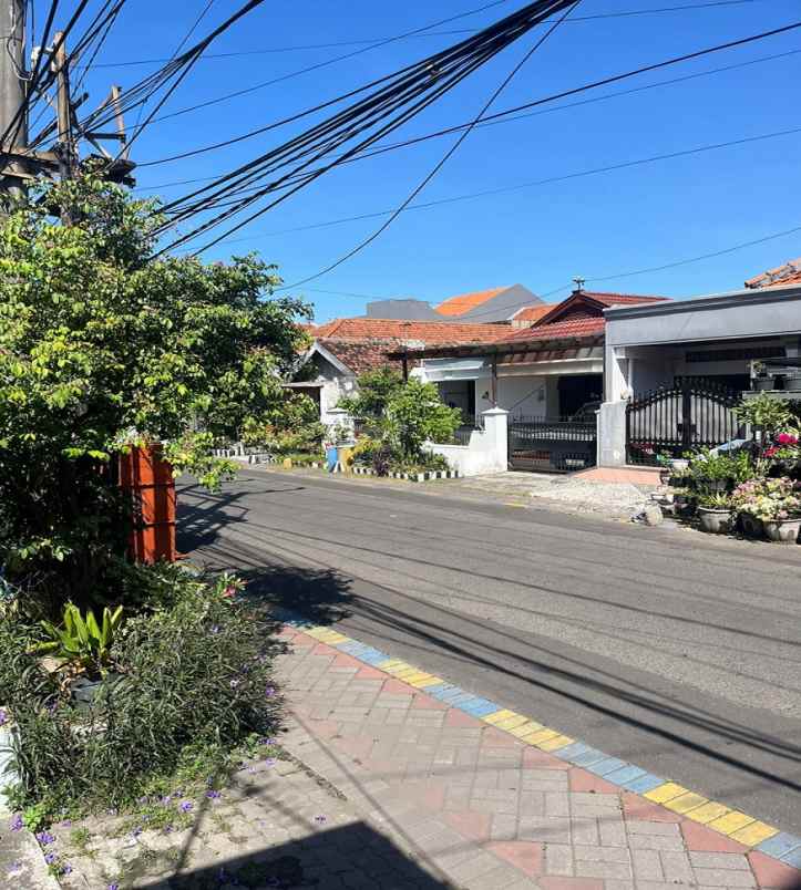 dijual rumah jl bratang gede vi e no 11