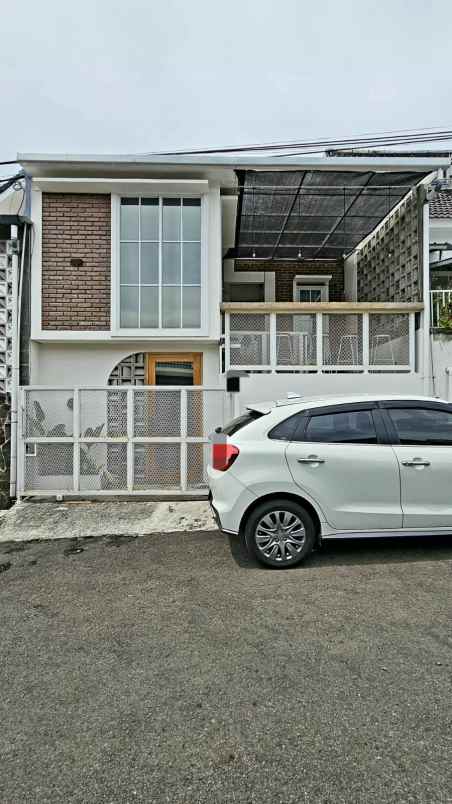 dijual rumah jl cilengkrang