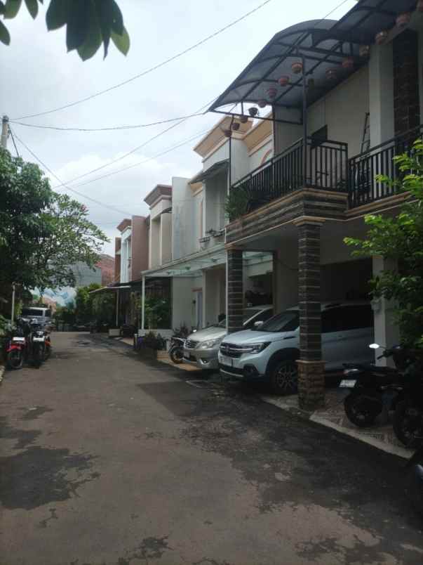 dijual rumah jl condet raya kramat jati