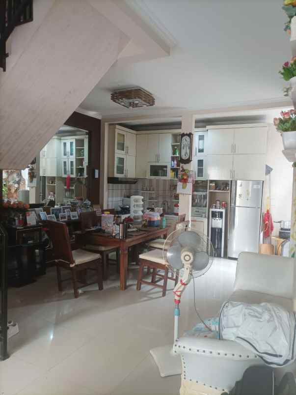 dijual rumah jl condet raya kramat jati