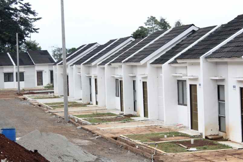 dijual rumah jl desa cinanjung