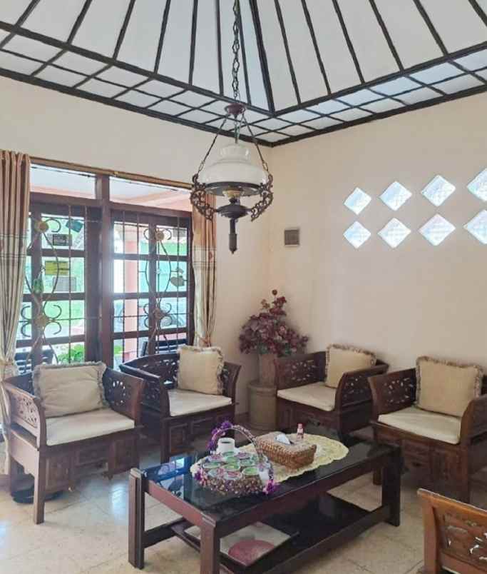 dijual rumah jl gedong songo di kaki