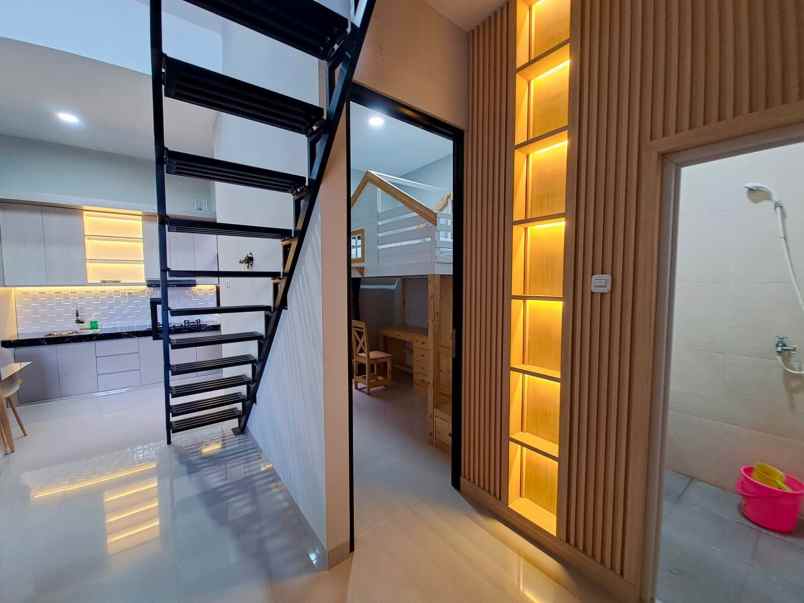 dijual rumah jl haji emba pd petir