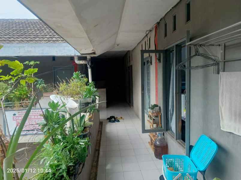 dijual rumah jl jatiwaringin pondok