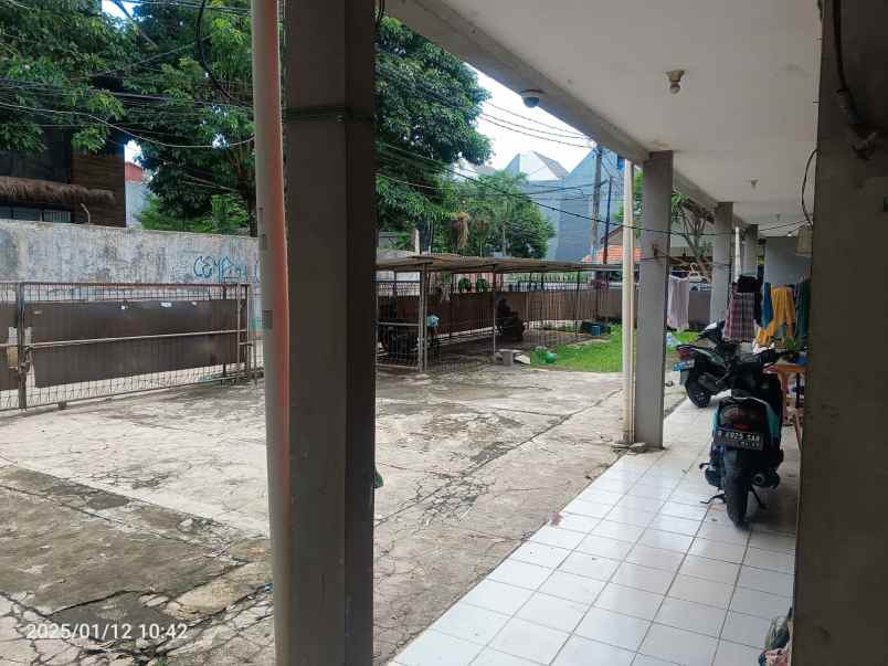 dijual rumah jl jatiwaringin pondok