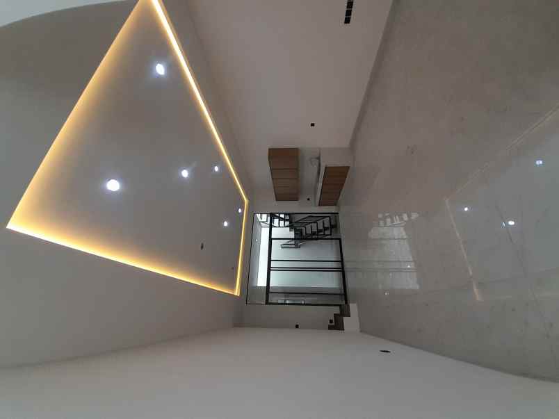 dijual rumah jl leuwisari leuwipanjang