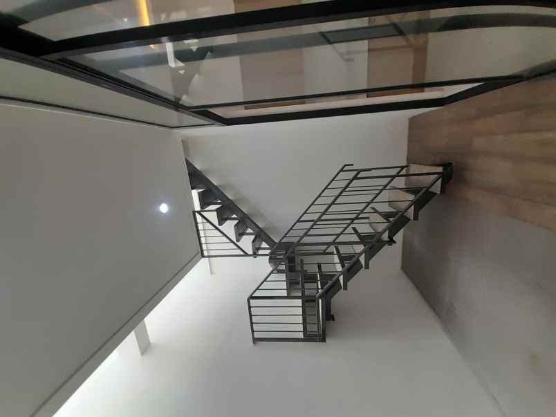 dijual rumah jl leuwisari leuwipanjang