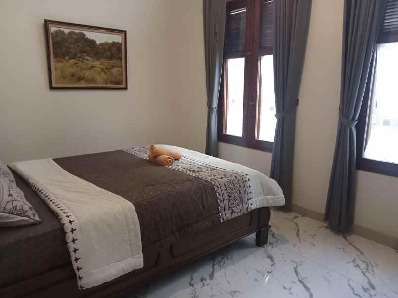 dijual rumah jl namburan panembahan