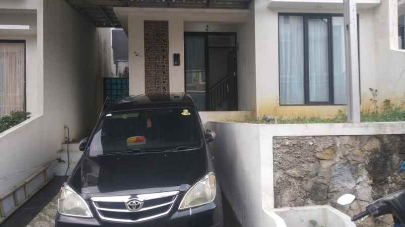 dijual rumah jl padasuka atas cimenyan