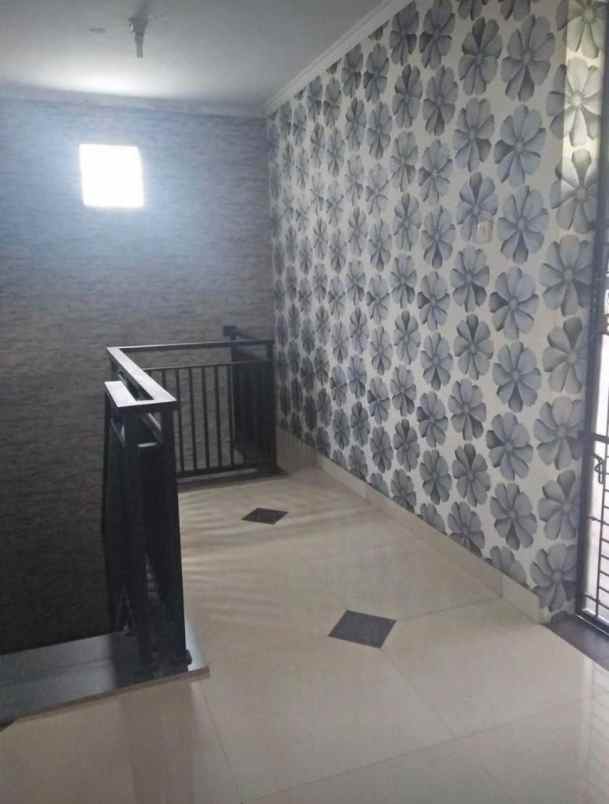 dijual rumah jl pesantren arcamanik bandung