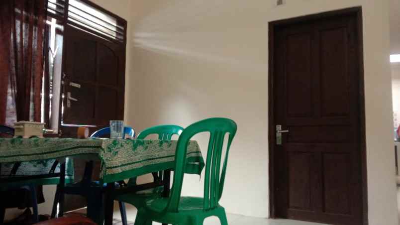 dijual rumah jl raden patah