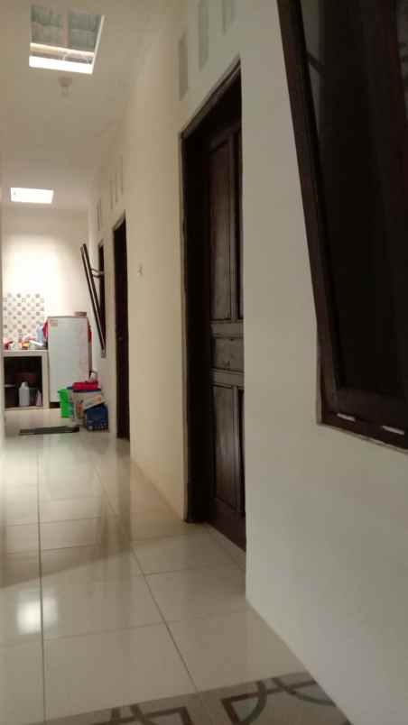 dijual rumah jl raden patah