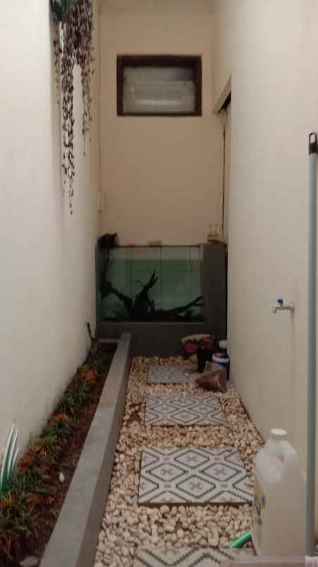 dijual rumah jl raden patah