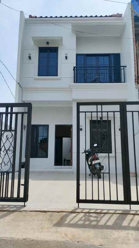 dijual rumah jl raya hankam mabes abri