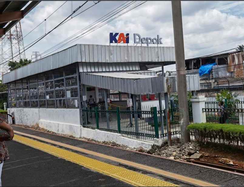 dijual rumah jl raya muchtar bojongsari