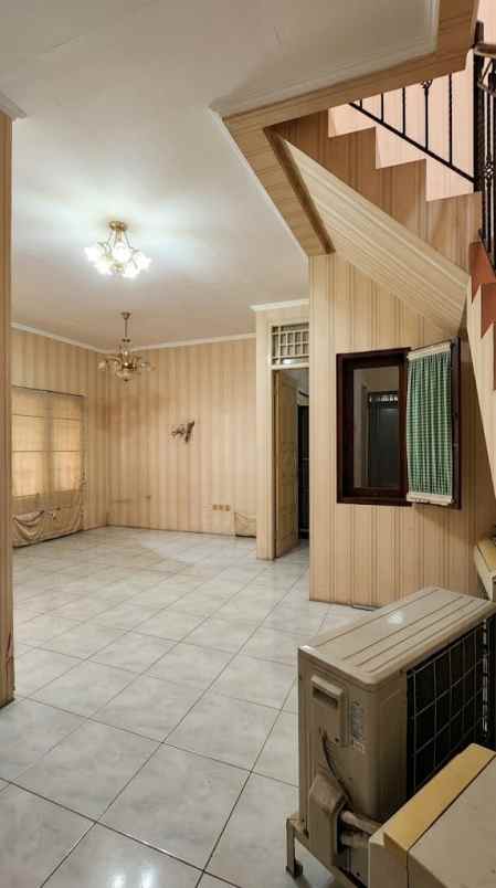 dijual rumah jl santunan jaya