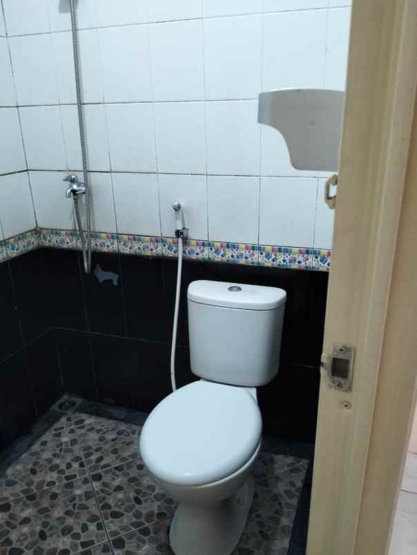 dijual rumah jl santunan jaya