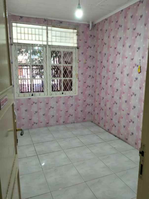 dijual rumah jl santunan jaya