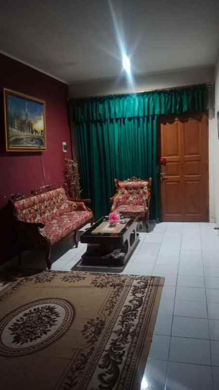 dijual rumah jl senam indah antapani