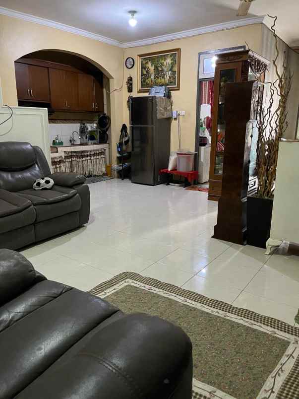 dijual rumah jl soekarno hatta