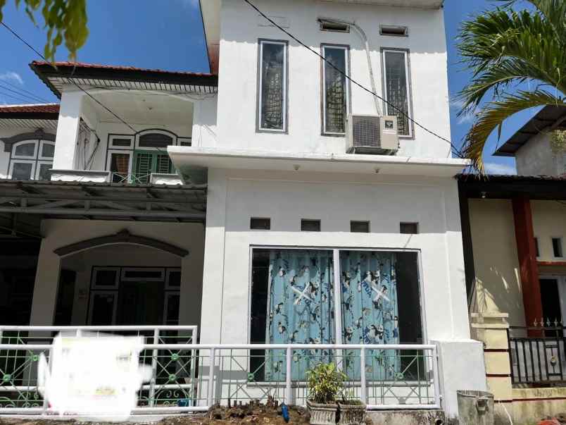 dijual rumah jl soekarno hatta