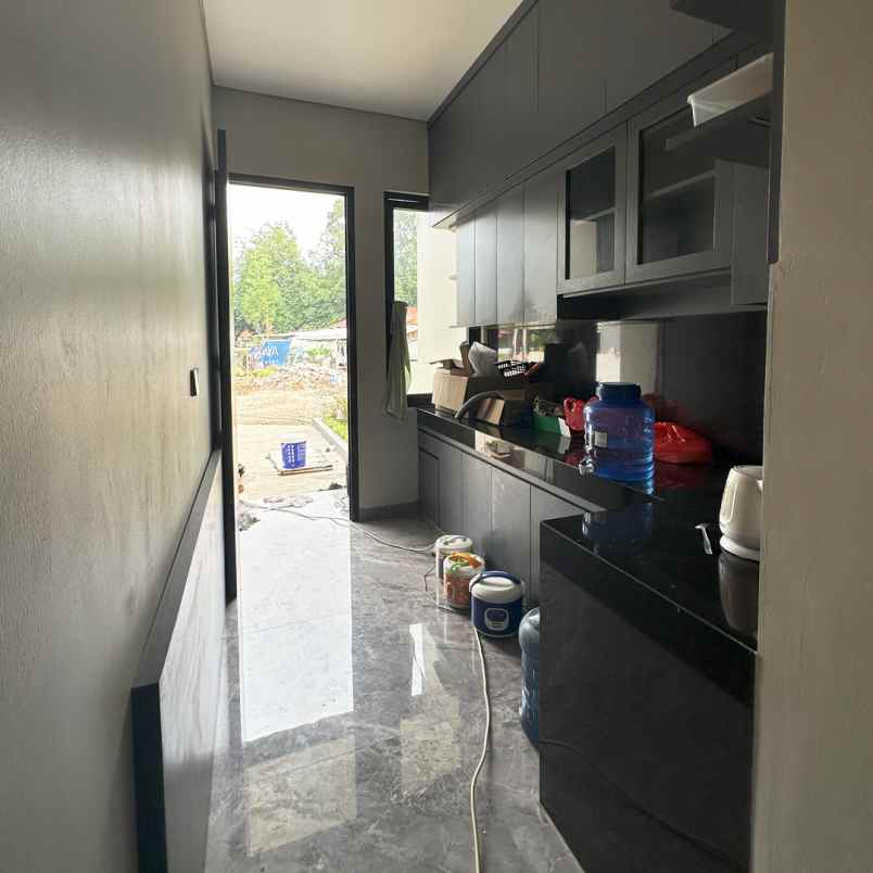 dijual rumah jl taman wijaya kusuma no