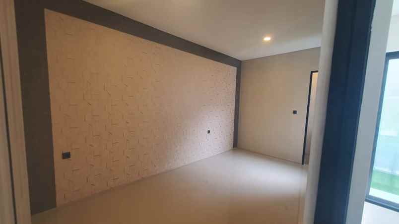 dijual rumah jln bukit palma no 55