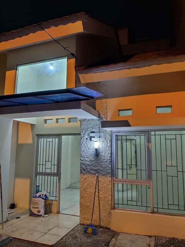 dijual rumah jombang