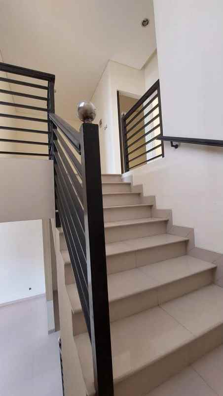 dijual rumah kali kepiting ploso