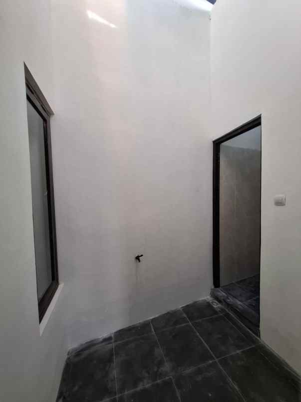dijual rumah kaliurang km 13