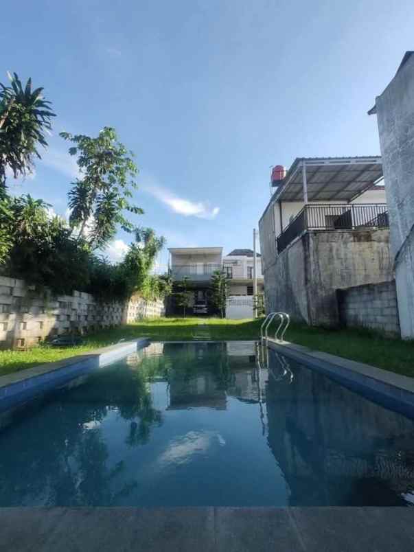 dijual rumah karadenan