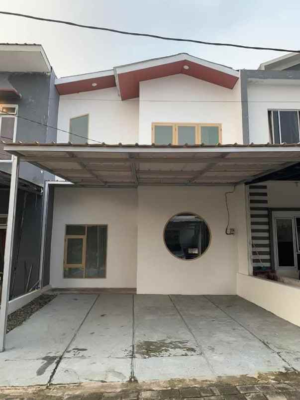 dijual rumah karadenan