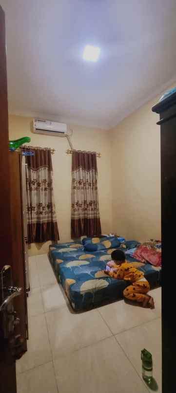 dijual rumah karang tengah