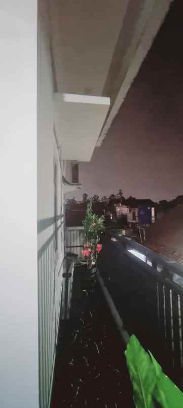 dijual rumah karang tengah