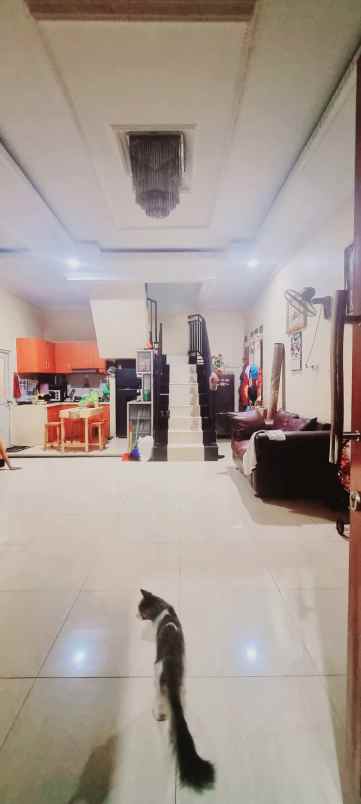 dijual rumah karang tengah